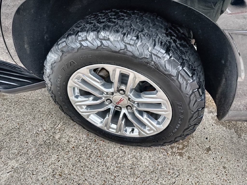 2024 GMC Yukon SLT