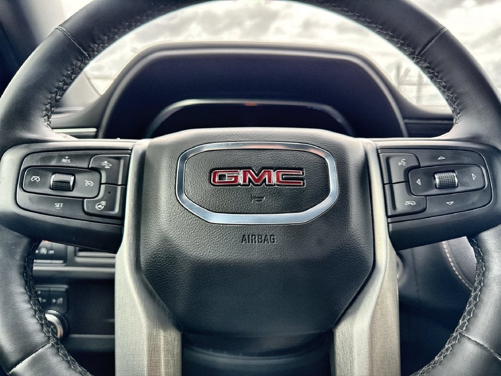 2024 GMC Yukon SLT