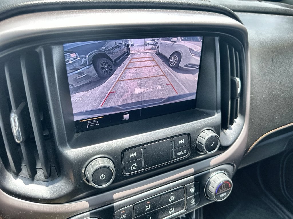 2022 GMC Canyon 4WD AT4 w/Leather