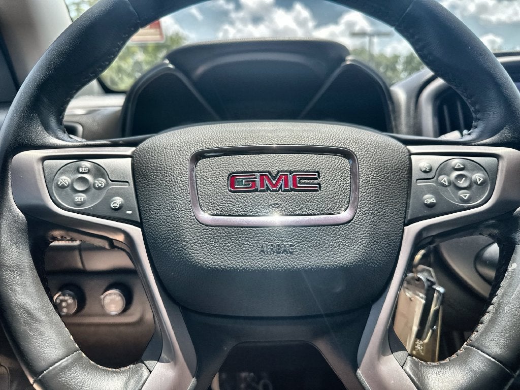 2022 GMC Canyon 4WD AT4 w/Leather