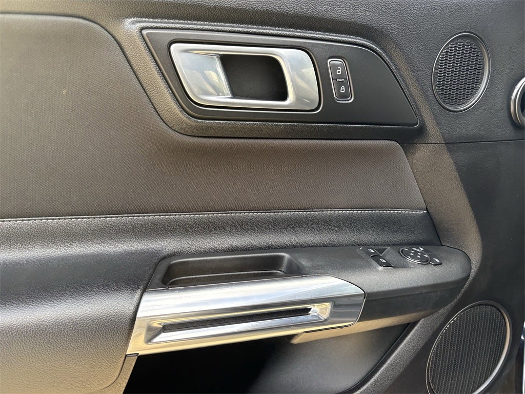 2021 Ford Mustang EcoBoost