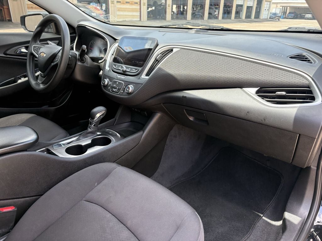 2022 Chevrolet Malibu LS 1LS