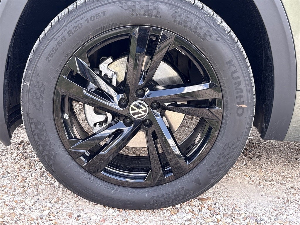 2026 Volkswagen Atlas Cross Sport 2.0T SEL R-Line Black