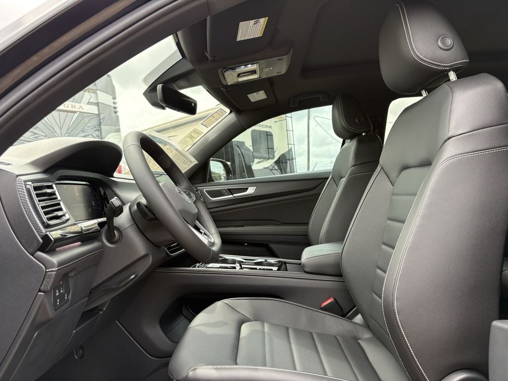 2026 Volkswagen Atlas Cross Sport 2.0T SEL R-Line Black