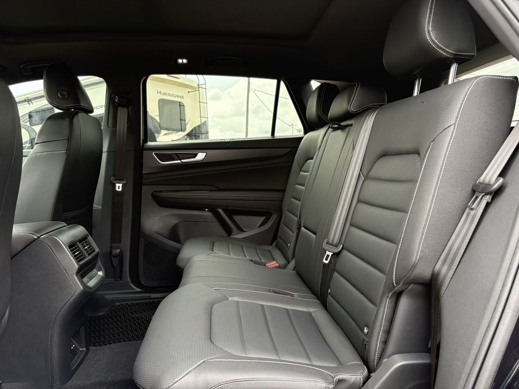 2026 Volkswagen Atlas Cross Sport 2.0T SEL R-Line Black