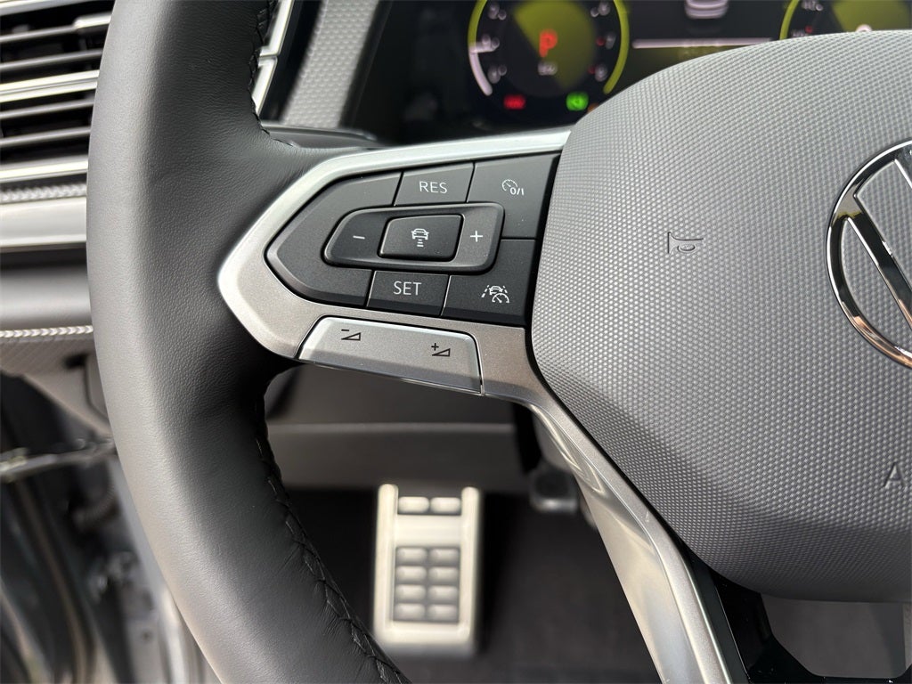 2026 Volkswagen Atlas Cross Sport 2.0T SEL R-Line Black