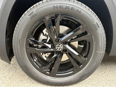 2026 Volkswagen Atlas Cross Sport 2.0T SEL R-Line Black