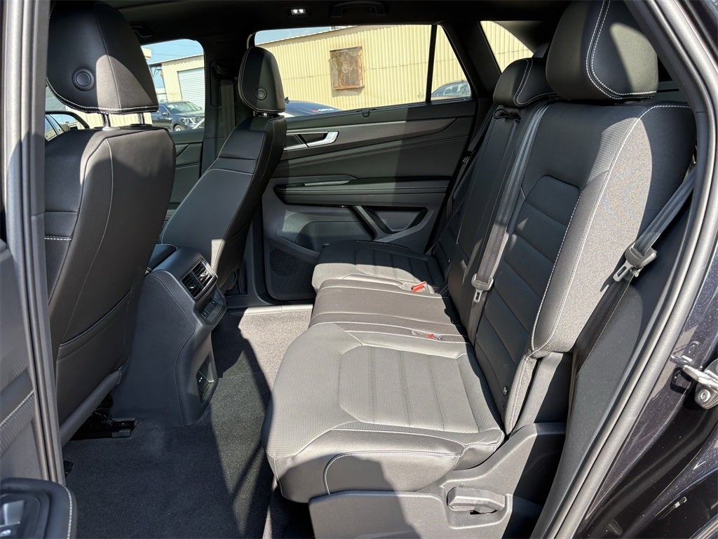 2026 Volkswagen Atlas Cross Sport 2.0T SEL R-Line Black