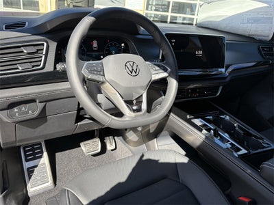 2026 Volkswagen Atlas Cross Sport 2.0T SEL R-Line Black