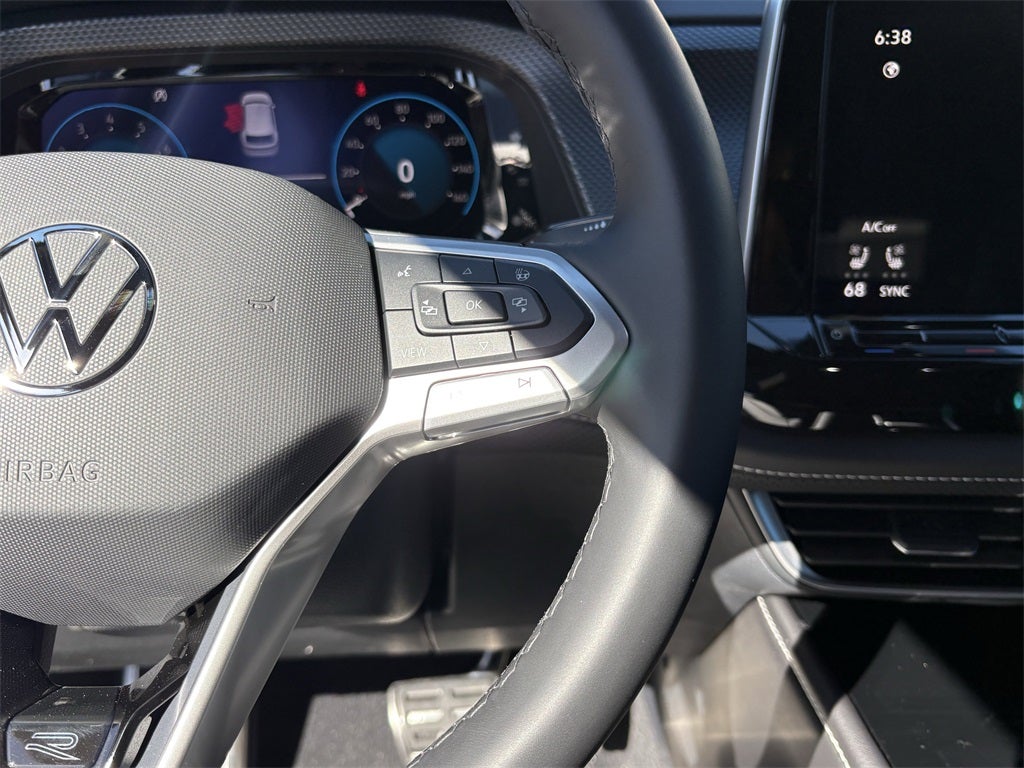 2026 Volkswagen Atlas Cross Sport 2.0T SEL R-Line Black