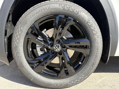 2026 Volkswagen Atlas Cross Sport 2.0T SEL R-Line Black