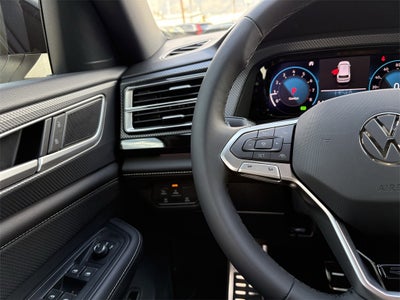 2026 Volkswagen Atlas Cross Sport 2.0T SEL R-Line Black