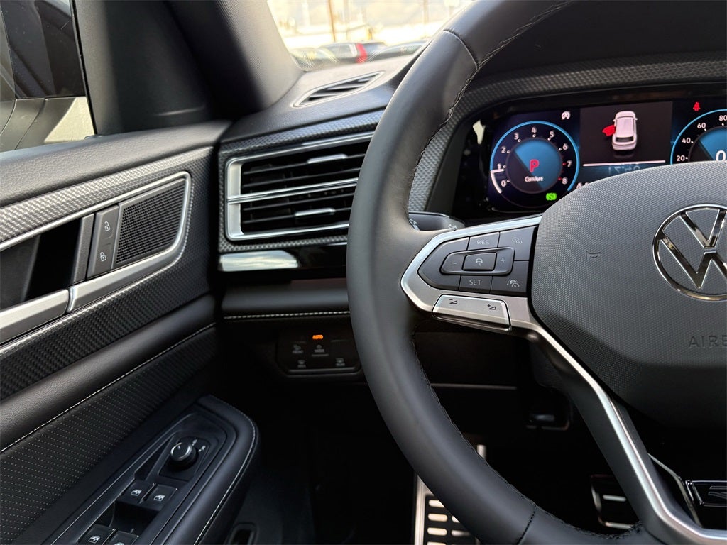 2026 Volkswagen Atlas Cross Sport 2.0T SEL R-Line Black