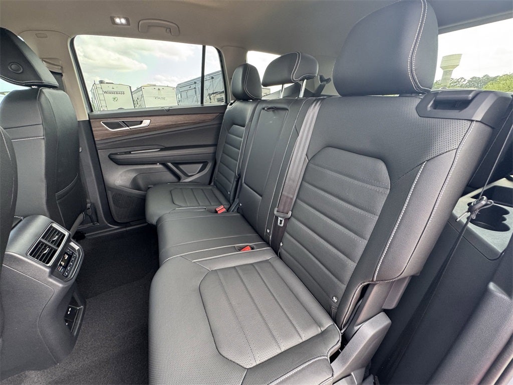 2025 Volkswagen Atlas 2.0T SEL