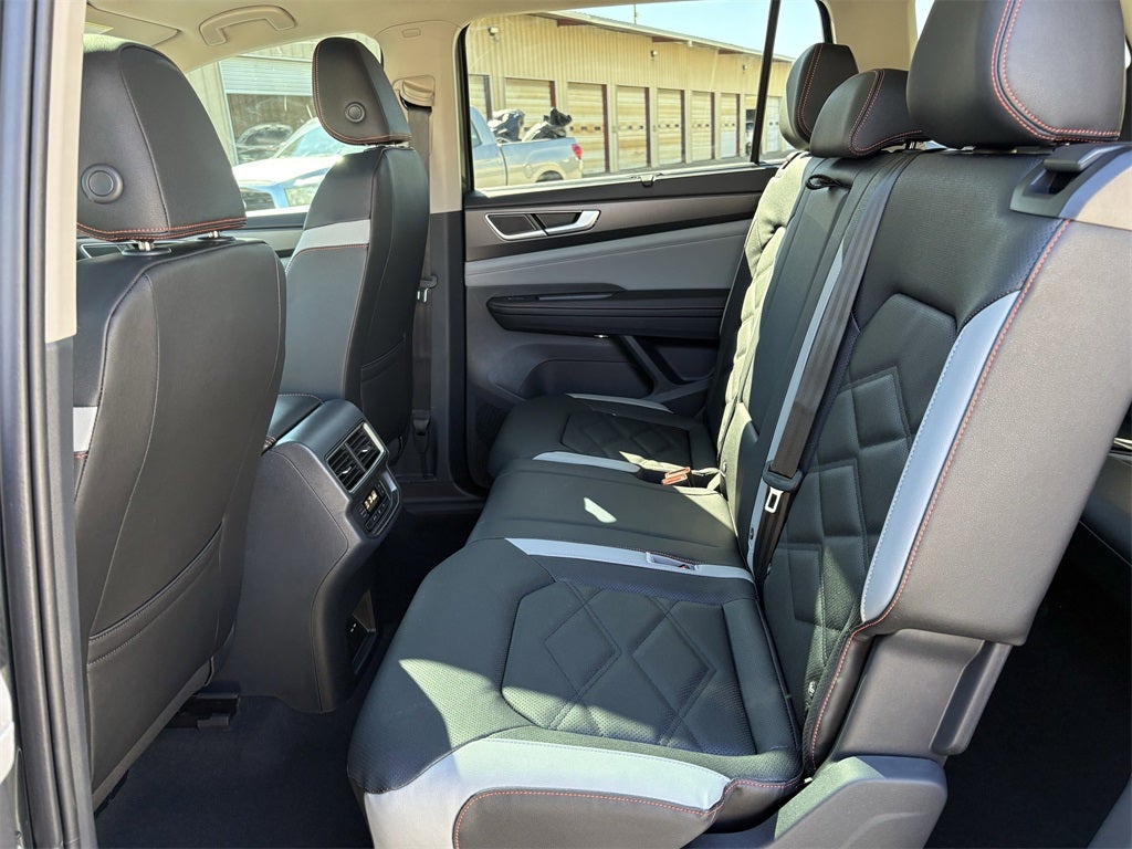 2026 Volkswagen Atlas 2.0T Peak Edition