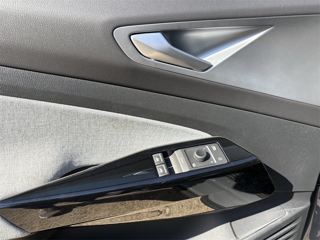 2025 Volkswagen ID.4 Pro