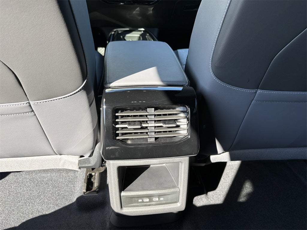 2025 Volkswagen ID.4 Pro