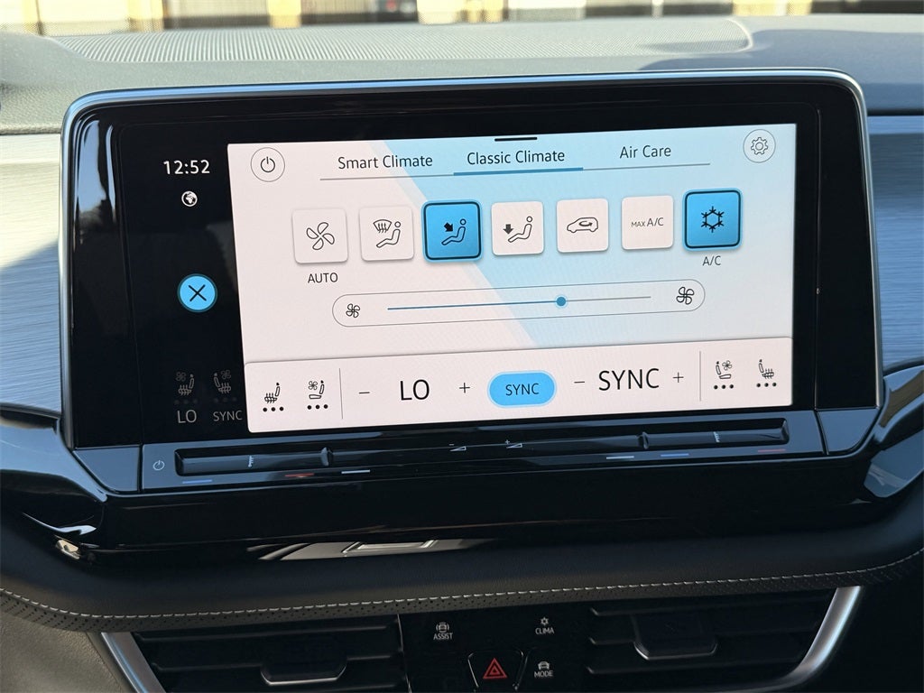 2026 Volkswagen Atlas Cross Sport 2.0T SE