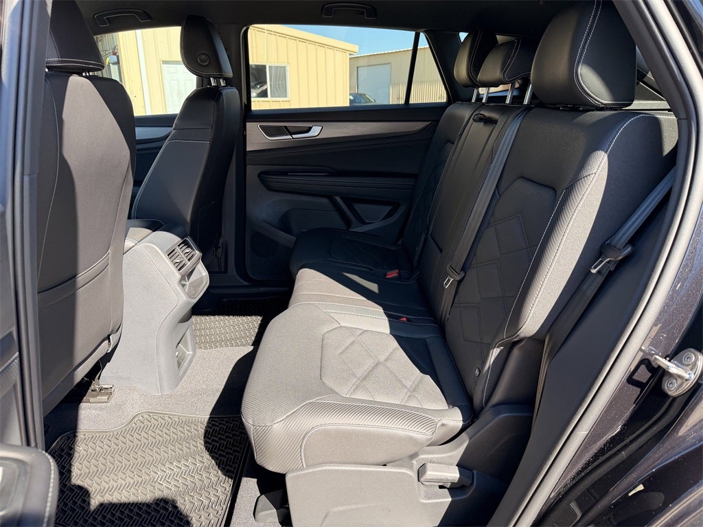 2026 Volkswagen Atlas Cross Sport 2.0T SE