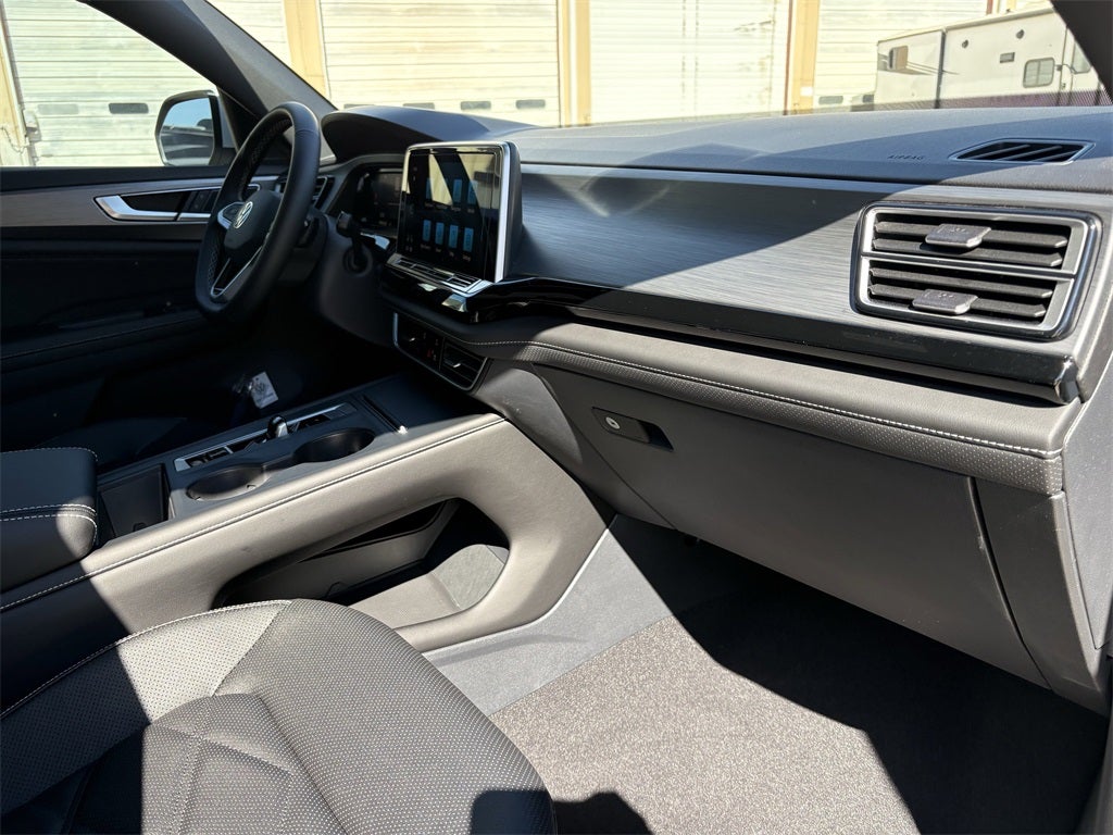 2026 Volkswagen Atlas Cross Sport 2.0T SE