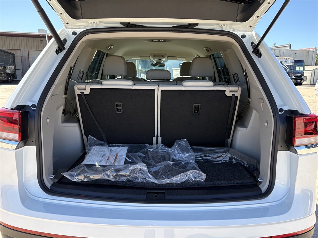 2026 Volkswagen Atlas 2.0T SE