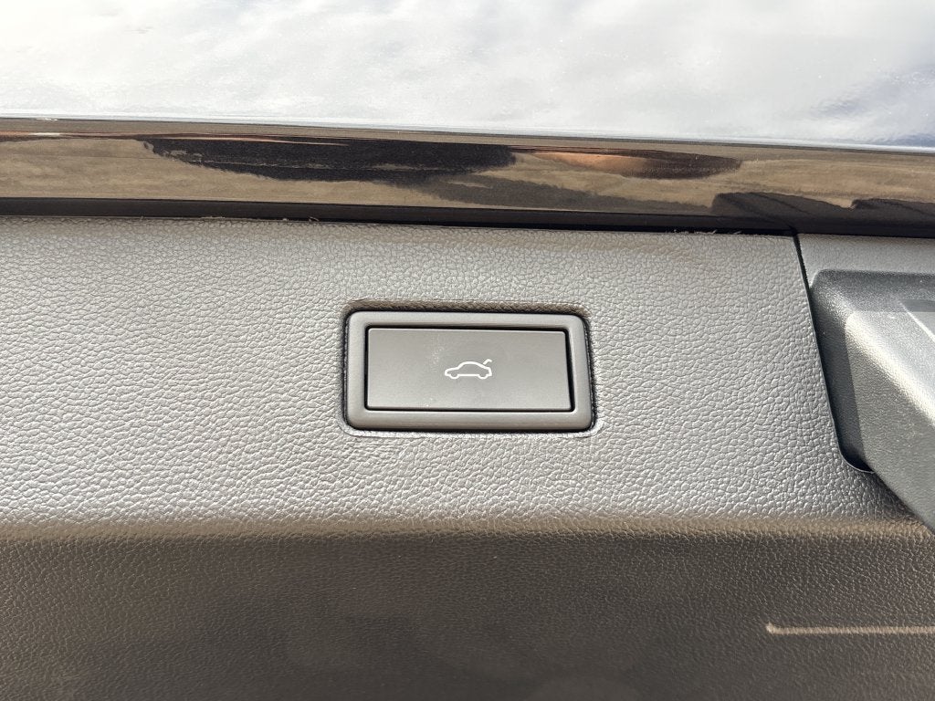 2027 Volkswagen Atlas 2.0T SEL