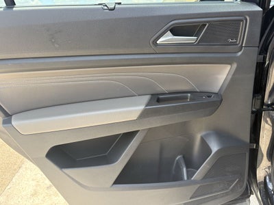 2023 Volkswagen Atlas Cross Sport 3.6L V6 SEL Premium R-Line
