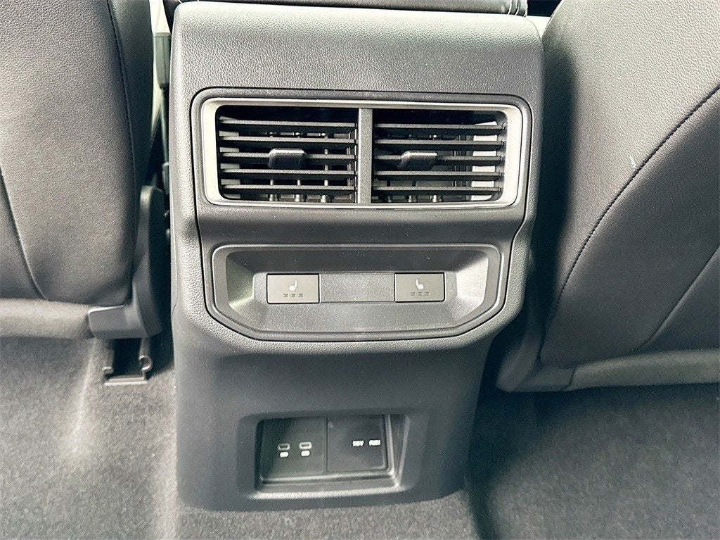 2025 Volkswagen Atlas Cross Sport 2.0T SEL Premium R-Line