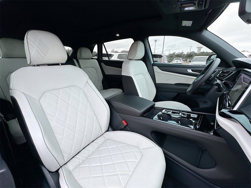 2025 Volkswagen Atlas Cross Sport 2.0T SEL Premium R-Line