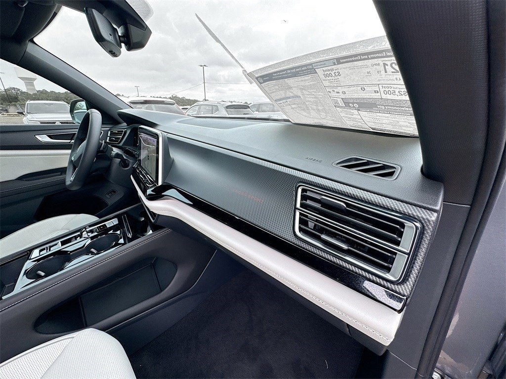 2025 Volkswagen Atlas Cross Sport 2.0T SEL Premium R-Line