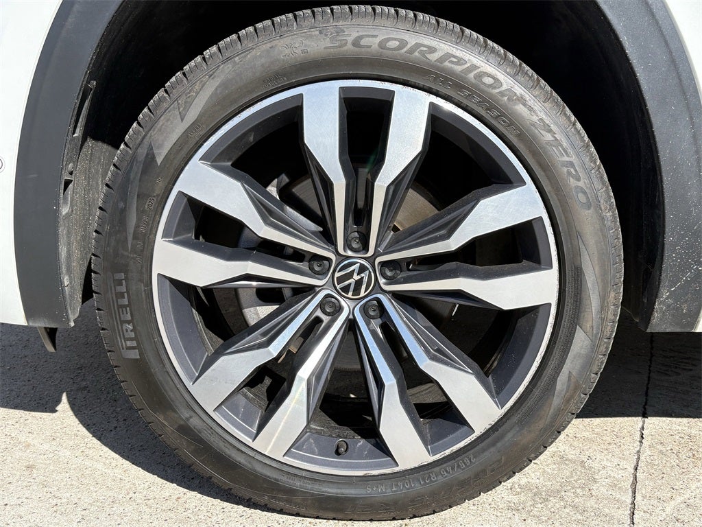 2022 Volkswagen Atlas Cross Sport 3.6L V6 SEL Premium R-Line