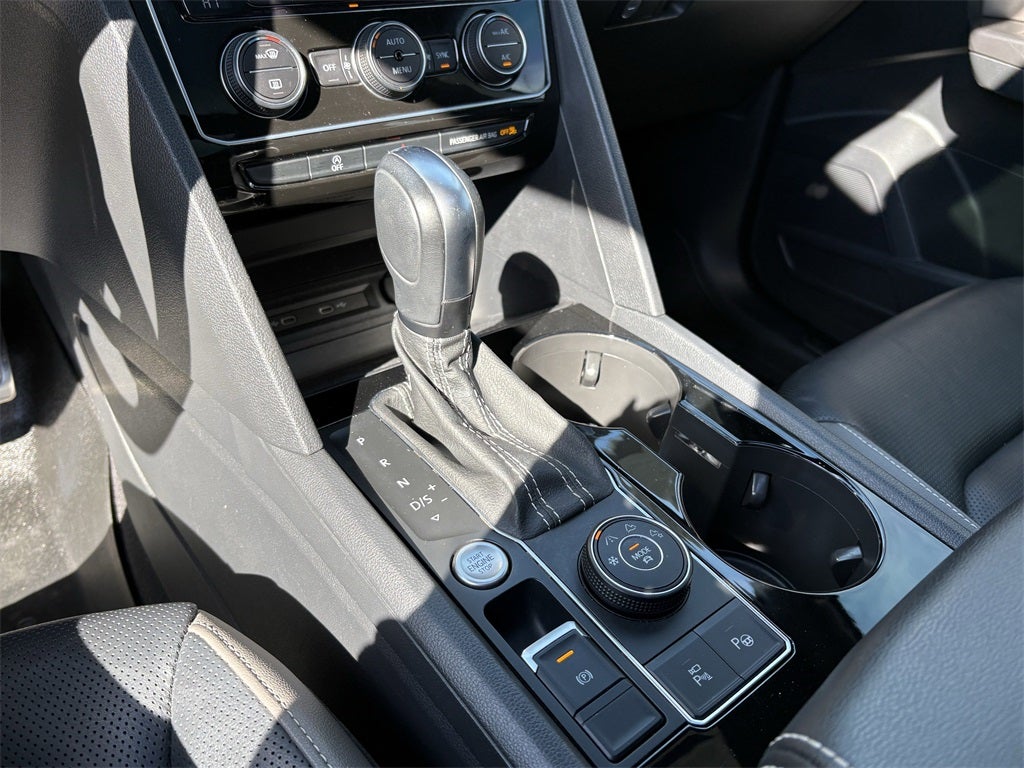 2022 Volkswagen Atlas Cross Sport 3.6L V6 SEL Premium R-Line