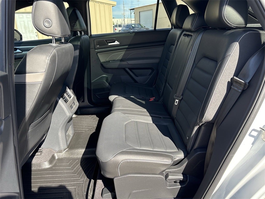 2022 Volkswagen Atlas Cross Sport 3.6L V6 SEL Premium R-Line