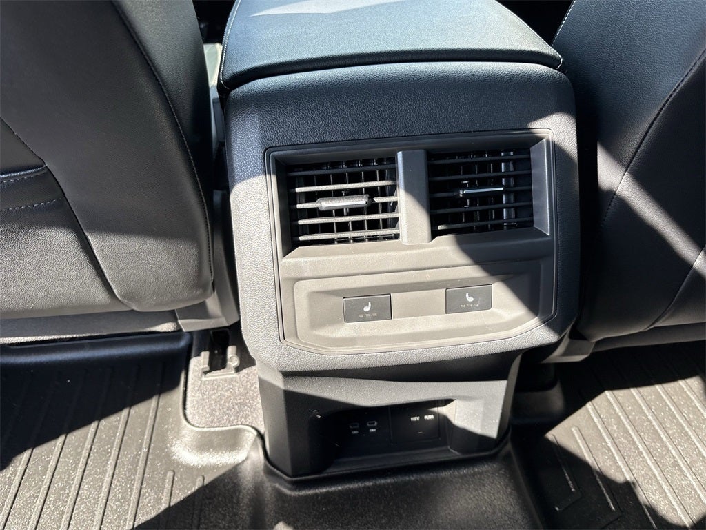 2022 Volkswagen Atlas Cross Sport 3.6L V6 SEL Premium R-Line