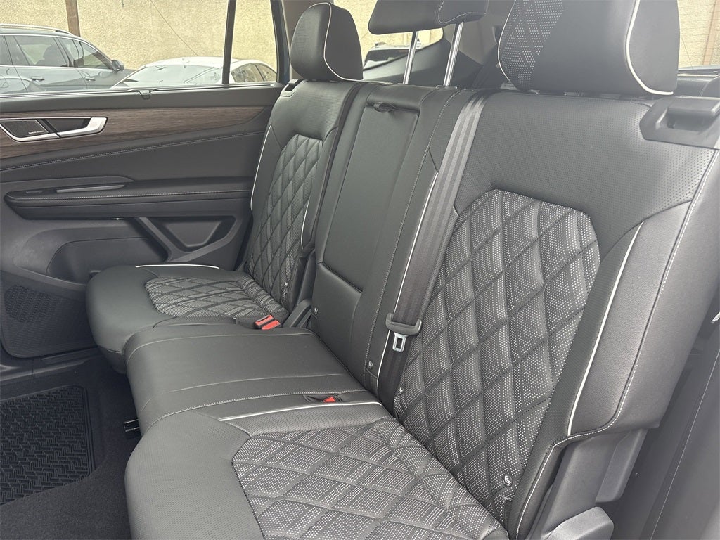 2025 Volkswagen Atlas 2.0T SEL Premium R-Line