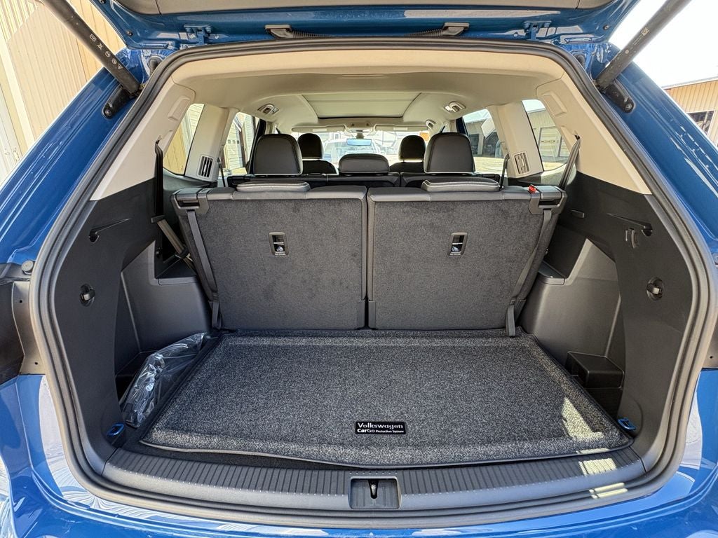 2025 Volkswagen Atlas 2.0T SEL Premium R-Line
