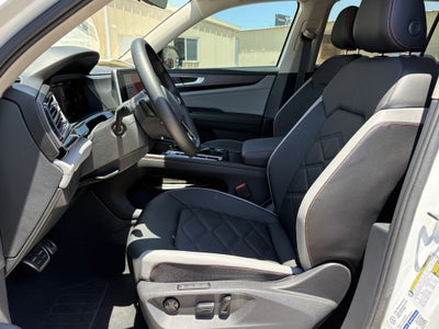 2024 Volkswagen Atlas 2.0T Peak Edition SEL