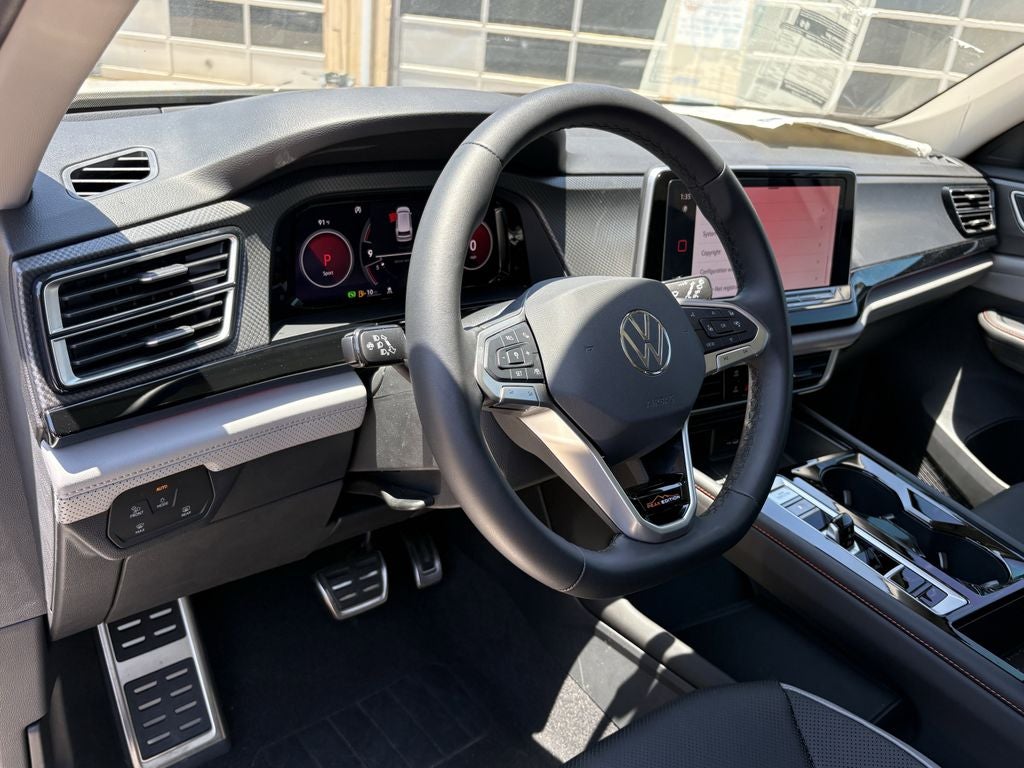 2024 Volkswagen Atlas 2.0T Peak Edition SEL