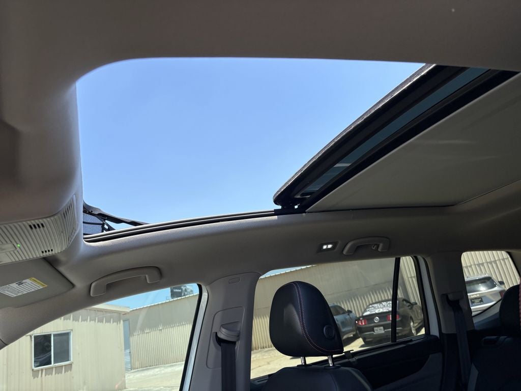2024 Volkswagen Atlas 2.0T Peak Edition SEL