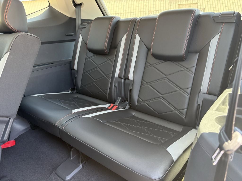 2024 Volkswagen Atlas 2.0T Peak Edition SEL