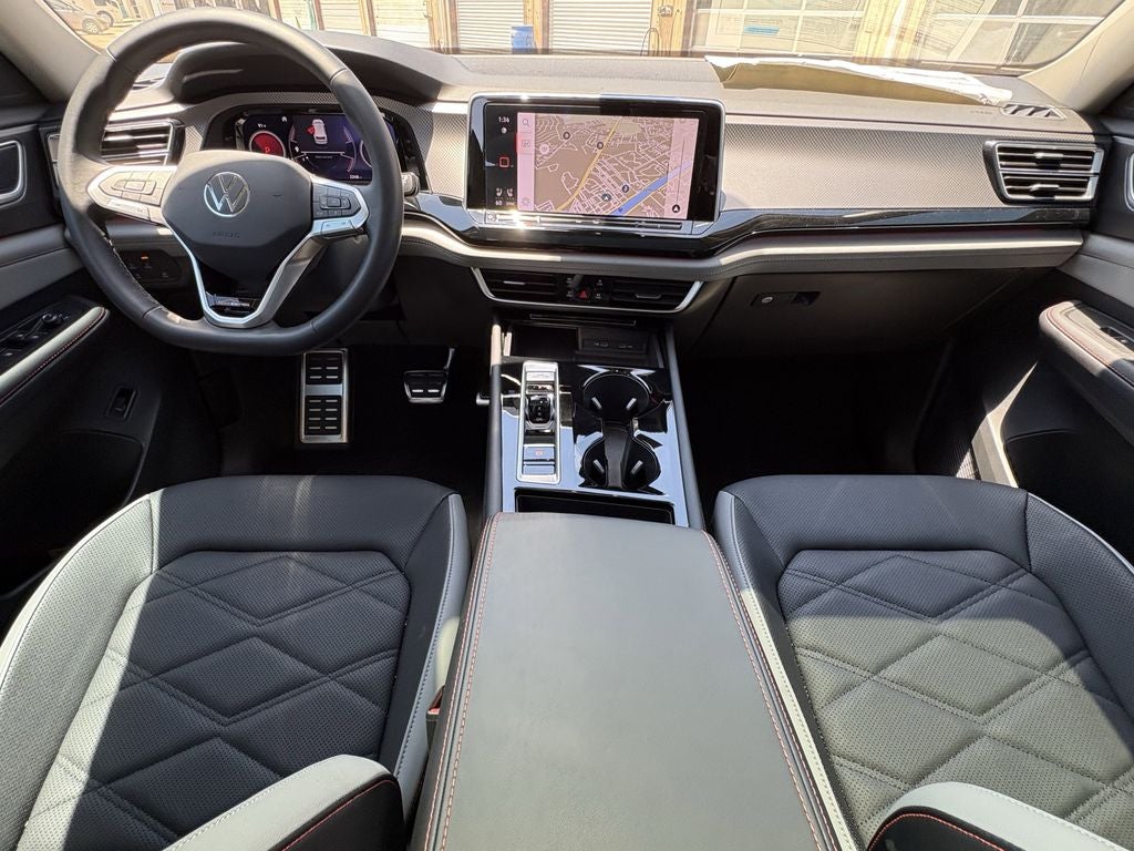 2024 Volkswagen Atlas 2.0T Peak Edition SEL