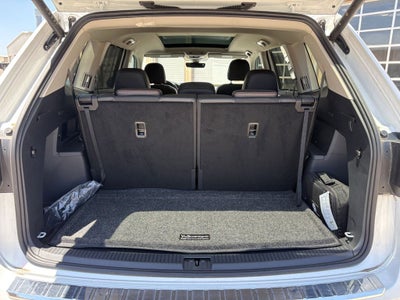 2024 Volkswagen Atlas 2.0T Peak Edition SEL