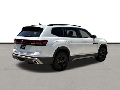 2024 Volkswagen Atlas 2.0T Peak Edition SEL
