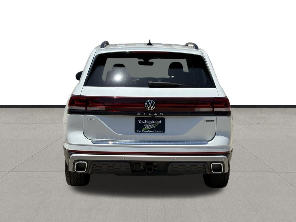 2024 Volkswagen Atlas 2.0T Peak Edition SEL