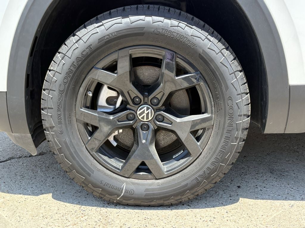 2024 Volkswagen Atlas 2.0T Peak Edition SEL