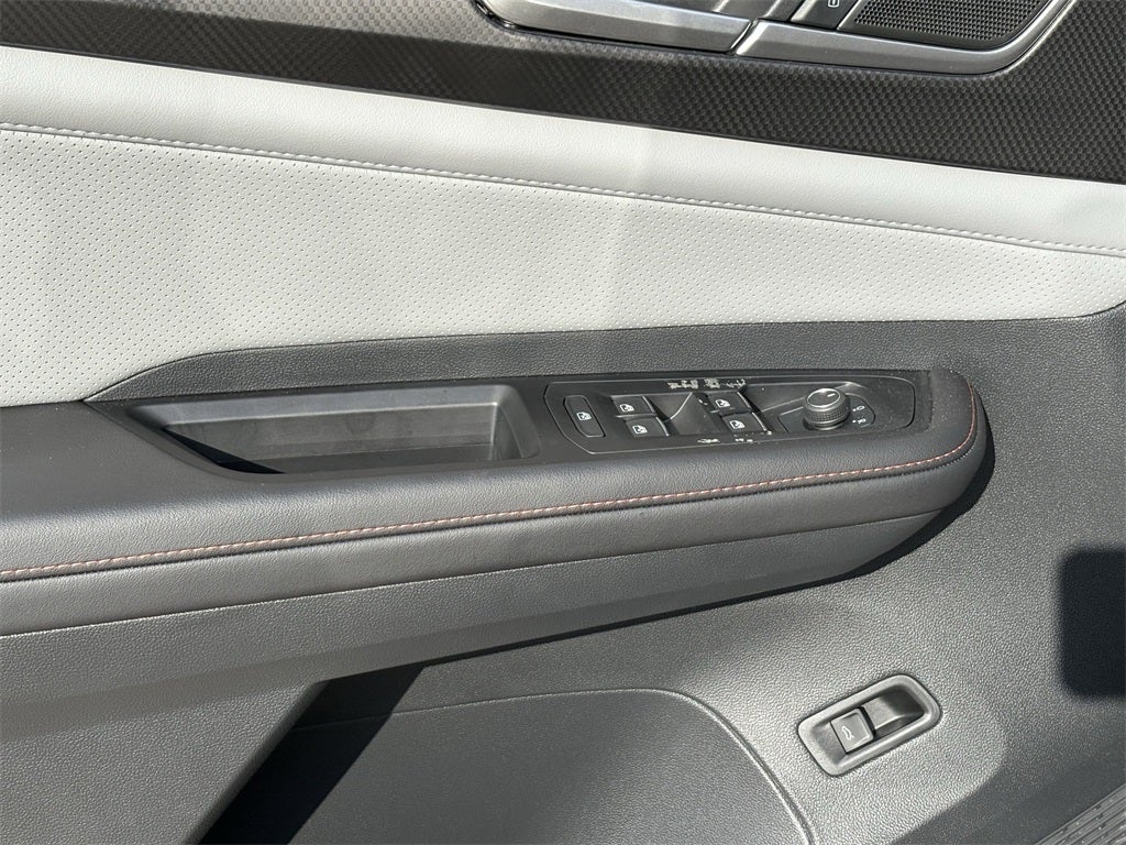 2024 Volkswagen Atlas 2.0T Peak Edition SEL