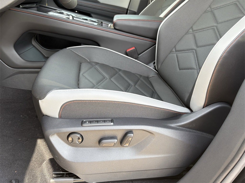 2024 Volkswagen Atlas 2.0T Peak Edition SEL