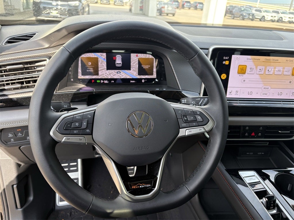 2024 Volkswagen Atlas 2.0T Peak Edition SEL