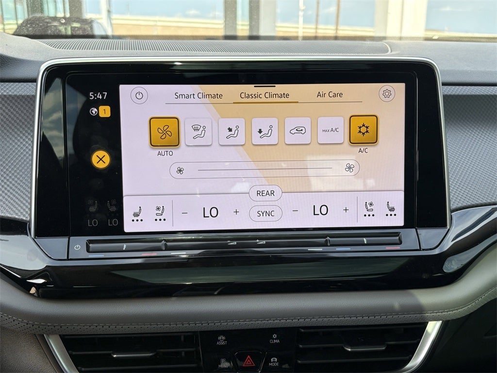 2024 Volkswagen Atlas 2.0T Peak Edition SEL