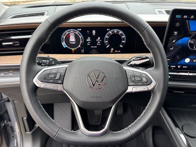 2027 Volkswagen Atlas SE w/Technology